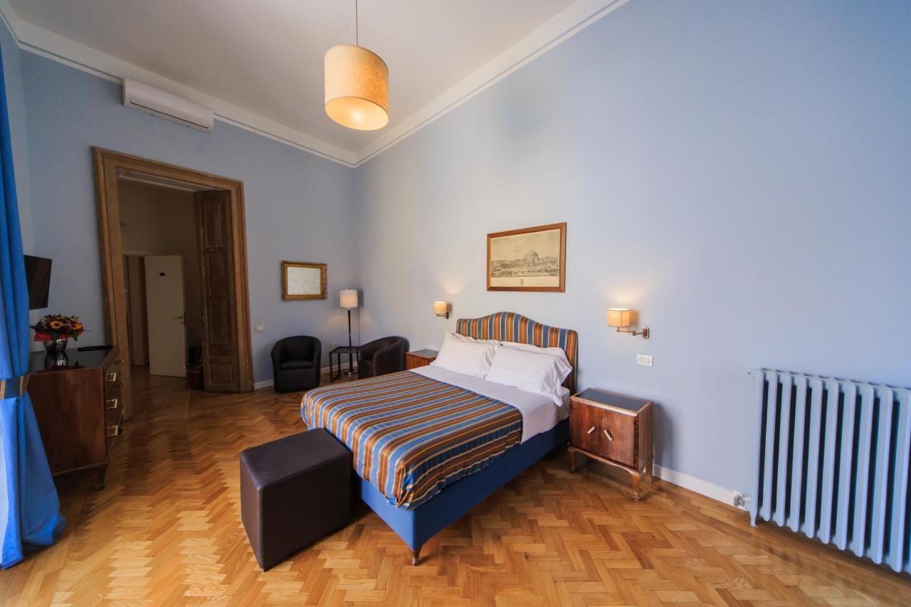 Spaccanapoli Comfort Suites ภายนอก รูปภาพ